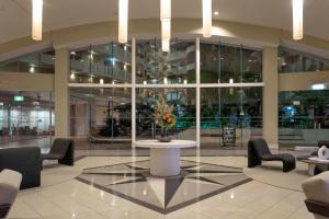 Zona de estar de DoubleTree by Hilton Cairns