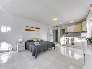 Kuchyň nebo kuchyňský kout v ubytování Holiday Home Residencia Marítima by Interhome