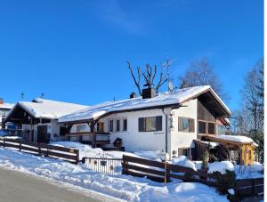 Ảnh trong thư viện ảnh của Ferienhäuser zum Badeweiher ở Neuschönau