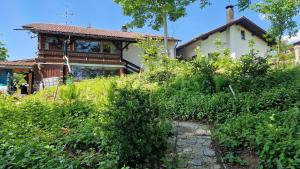 Ảnh trong thư viện ảnh của Ferienhäuser zum Badeweiher ở Neuschönau