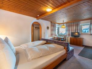 Posteľ alebo postele v izbe v ubytovaní Apartment Sailer-2 by Interhome + 22 fotografií