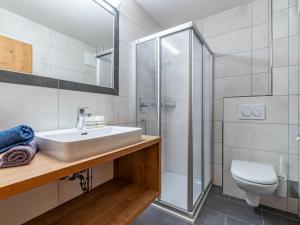 Koupelna v ubytování Apartment Martina - KPL575 by Interhome