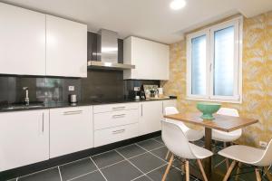 Kuchyňa alebo kuchynka v ubytovaní Genteel Home San Agustín