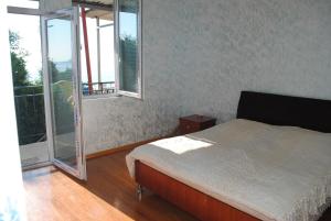 Gallery image of Giga Guest House in Makhinjauri
