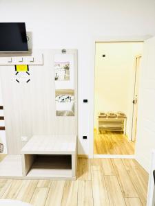 TV a/nebo společenská místnost v ubytování Smart House Rooms Central Luxury
