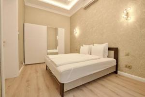 Premium Apartment by Hi5 - 2 bedroom in the center 1063 Budapest, 5 Bajnok utca kép - 2
