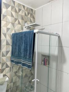 Phòng tắm tại Kitnet Central - Arraial do Cabo