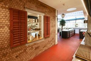 A restaurant or other place to eat at HIRSCHEN OBERKIRCH - Design Boutique Hotel