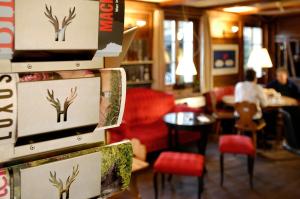 A seating area at HIRSCHEN OBERKIRCH - Design Boutique Hotel