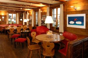 A seating area at HIRSCHEN OBERKIRCH - Design Boutique Hotel