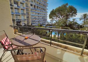 Balkón nebo terasa v ubytování Skol 339 - 2-Bedroom Apartment in Edificio Skol Marbella
