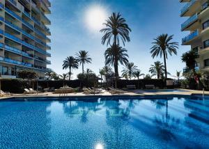 Bazén v ubytování Skol 339 - 2-Bedroom Apartment in Edificio Skol Marbella nebo v jeho okolí