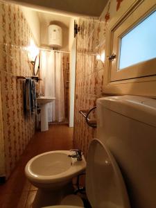 חדר רחצה ב-Il Patio - Villa indipendente con ampio cortile e giardino interno
