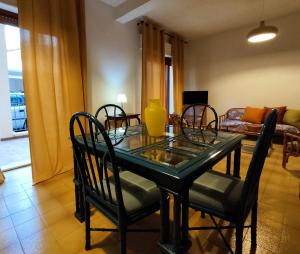 אזור ישיבה ב-Il Patio - Villa indipendente con ampio cortile e giardino interno