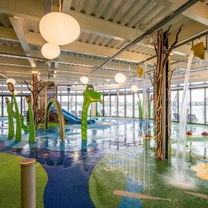 a childrens play area with slides and water fountains at LuaMar Holidays- Tattershall Lakes - Lancaster Crescent in Tattershall