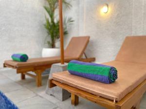 Spa dan/atau kemudahan kesihatan lain di Sunny 3BR Retreat-Coastal Charm
