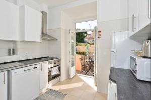 Køkken eller tekøkken på Lightoasis Oeiras 2 + 7 billeder