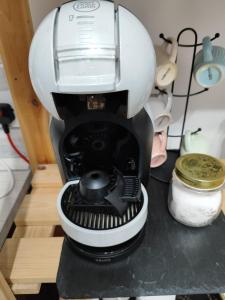 Fasilitas pembuat kopi dan teh di Le 3 isole