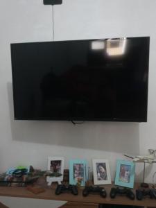 TV a/nebo společenská místnost v ubytování Quarto espetacular próximo à UFPA e ao Centro comercial