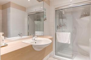 Φωτογραφία από το άλμπουμ του North House - Auberge La Chouette Hôtel Automatisé στο Κεμπέκ +54 φωτογραφίες