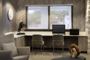 TV a/nebo společenská místnost v ubytování SpringHill Suites Fort Worth University