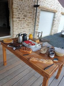 Jedlo v ubytovaní bed & breakfast alebo blízkom okolí