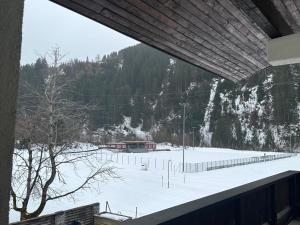 Haus Ausserbach v zime