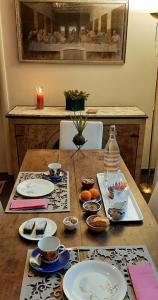 Jedlo v ubytovaní bed & breakfast alebo blízkom okolí