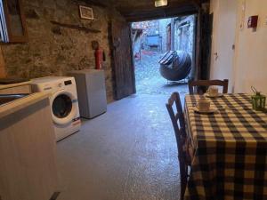 Foto dalla galleria di PITHARIA ad Askas