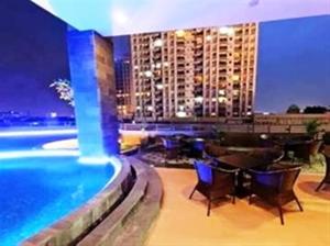 Bazén v ubytování Gino Feruci Braga by KAGUM Hotels nebo v jeho okolí