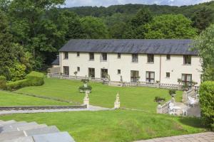 Gallery image of Newby Bridge Hotel in Newby Bridge