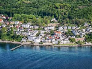 an aerial view of a town next to the water at Luxus Ferienhaus - Kleine Rosenvilla in Sassnitz