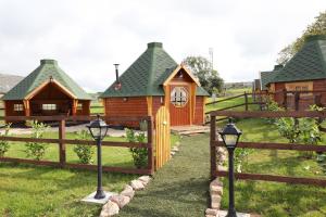 Gallery image of ELSAY MAY Luxury Hot Tub Lodges exclusively for couples over 25yrs and dog friendly in Turnberry