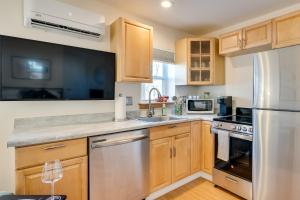 Φωτογραφία από το άλμπουμ του Walkable Downingtown Studio with Spacious Deck σε Downingtown