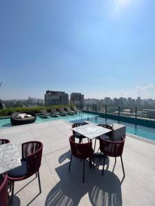 Iconyc Charlie Ibirapuera Hotel内部或周边的泳池