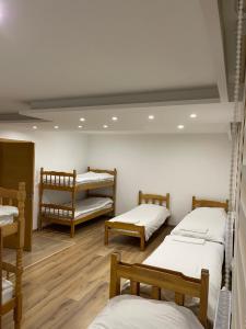 Postel nebo postele na pokoji v ubytování Honey Valley Bjelašnica