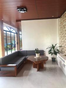 Een zitgedeelte bij Bohol villa
