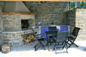 Gallery image of Family friendly house with a swimming pool Bartolici, Central Istria - Sredisnja Istra - 21934 in Livade