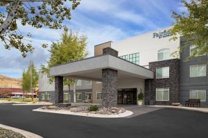 een weergave van de voorkant van een gebouw bij Fairfield Inn & Suites by Marriott Missoula Airport in Missoula