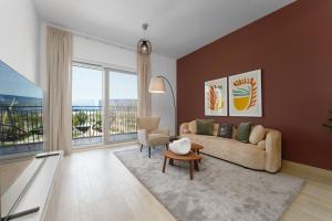 Posezení v ubytování Maison Privee - Exquisite Apt on Yas Island cls to ALL attractions