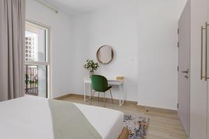 Postel nebo postele na pokoji v ubytování Maison Privee - Exquisite Apt on Yas Island cls to ALL attractions + 8 fotografií