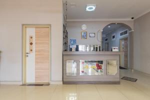 Gambar di galeri bagi Urbanview Hotel Anggrek Puncak by RedDoorz di Cianjur