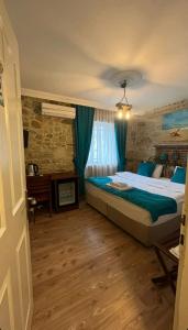 Gallery image of Foca Antik Otel in Foca