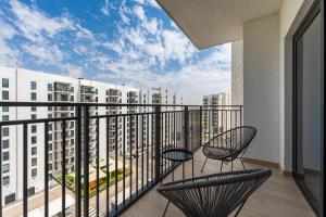 Balkón nebo terasa v ubytování Maison Privee - Chic Apt on Yas Island cls to ALL Main Attractions