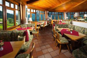 Restaurace v ubytování Hotel-Gasthof Nutzkaser