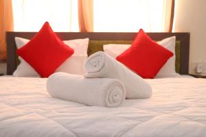 Кровать или кровати в номере Yoga Vairagyam Tapovan