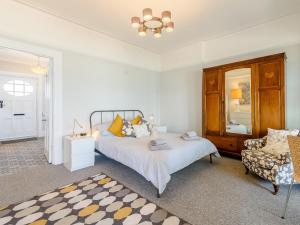 Легло или легла в стая в 2 Bed in Bexhill-on-Sea 60137