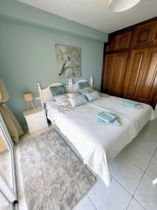 Postel nebo postele na pokoji v ubytování Tropical Holiday Apartment + 21 fotografií