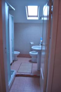 Een badkamer bij Matrimoniale attico96