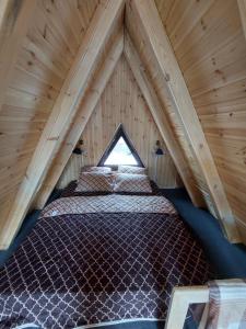 Ένα ή περισσότερα κρεβάτια σε δωμάτιο στο Paradise Bungalows - Heated pool +14 φωτογραφίες